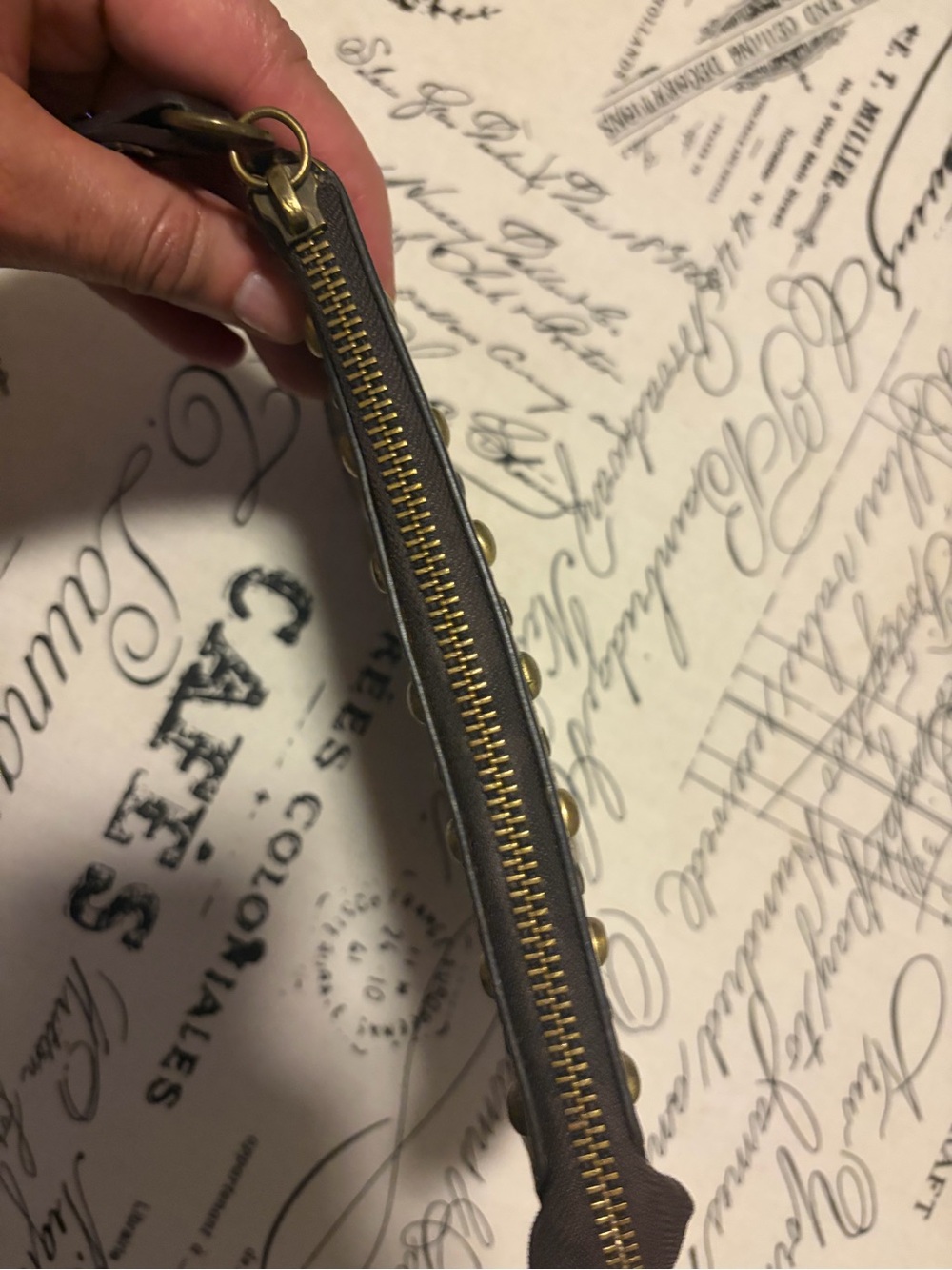 Gucci Brown Designer Monogram Wristlet Clutch - Picture 6 of 11